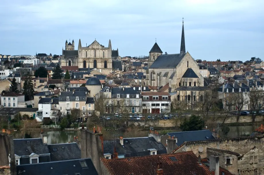 tours poitiers blablacar