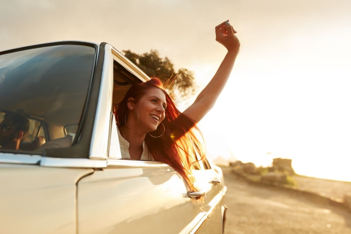 mulher na Road trip Carona Blablacar