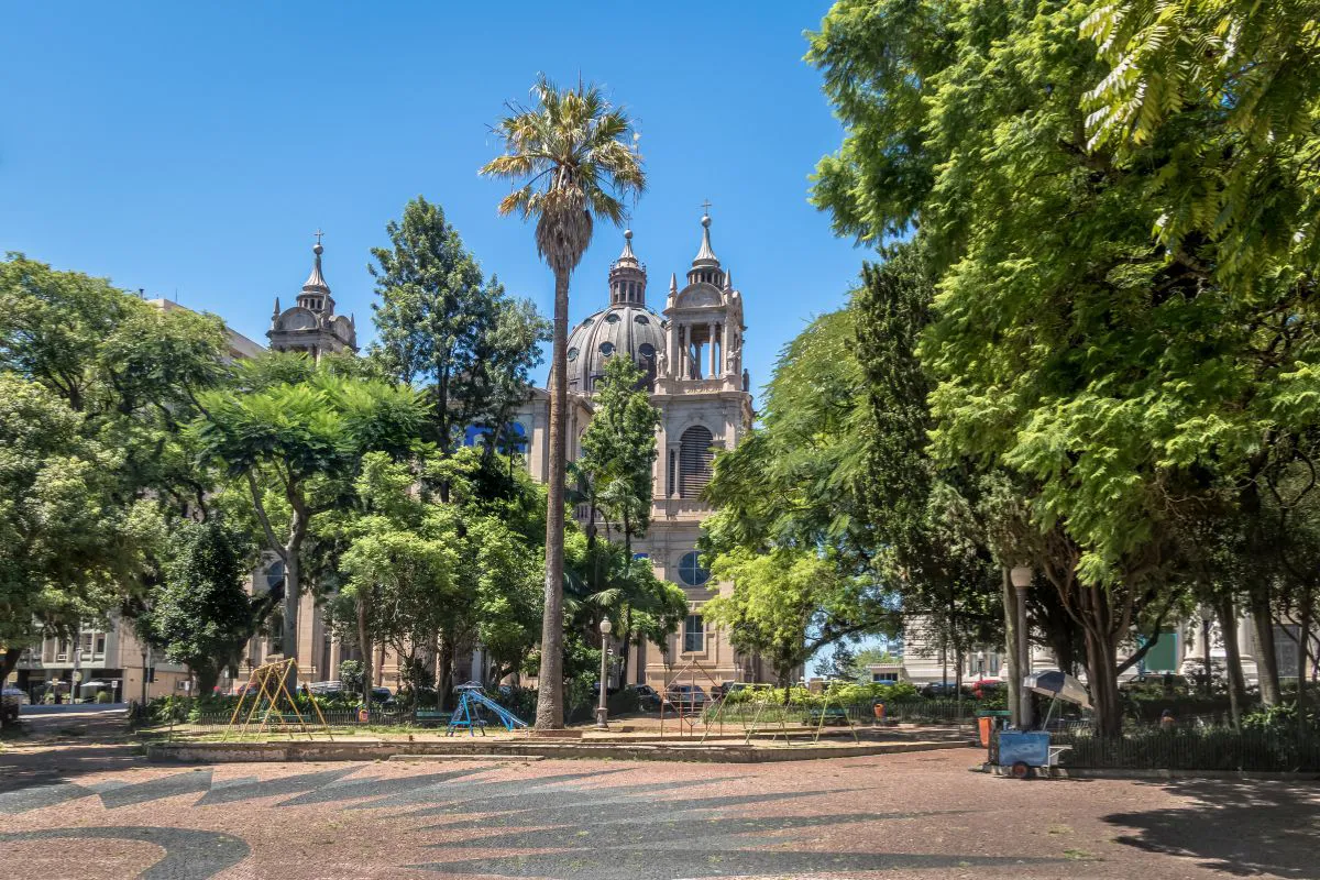 Praça Marechal Deodoro e Catedral Metropolitana de Porto Alegre