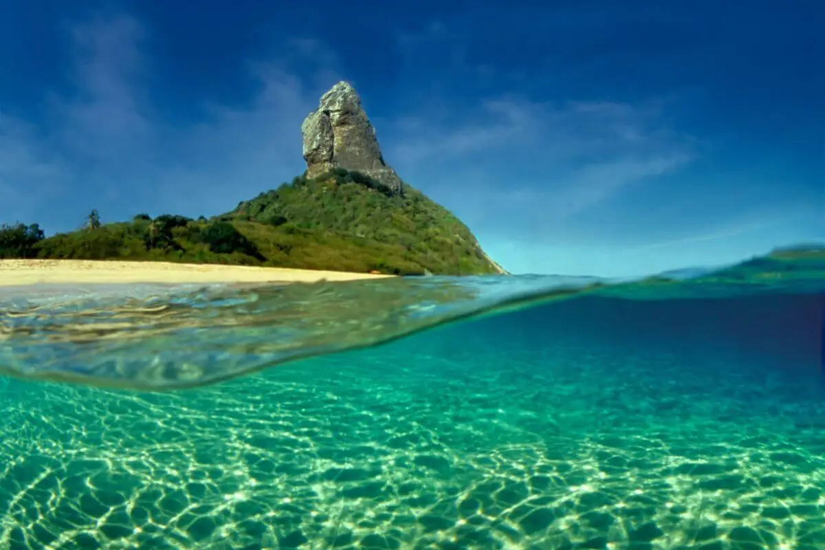 10 melhores praias em Fernando de Noronha: Guia para o paraíso Brasileiro