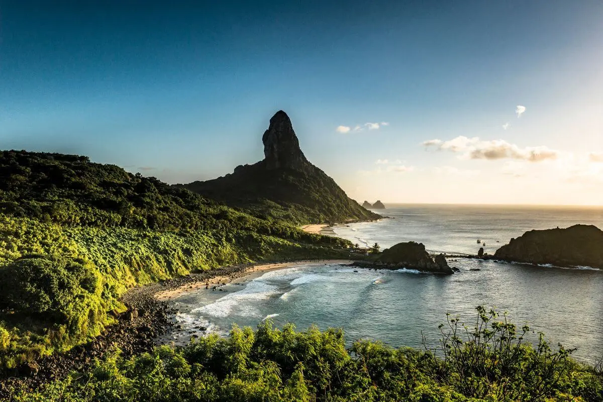 10 melhores praias em Fernando de Noronha: Guia para o paraíso Brasileiro