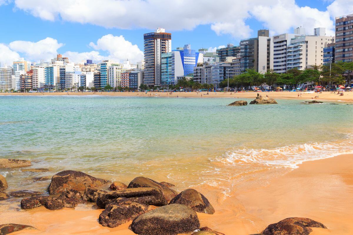 Descubra as 5 melhores praias de Vila Velha