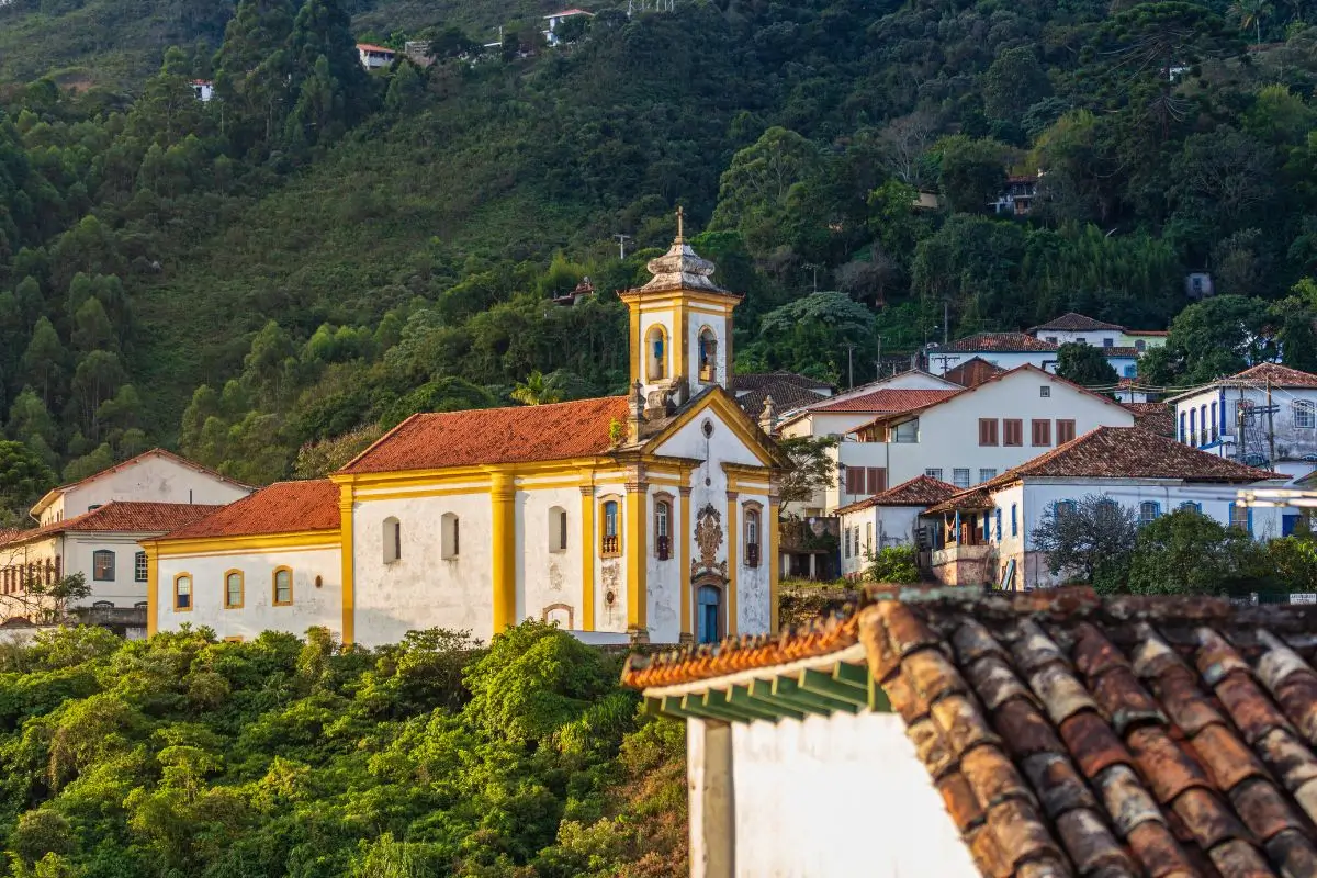 Descubra as 7 maravilhas do Brasil: Guia turístico para apreciar a beleza nacional