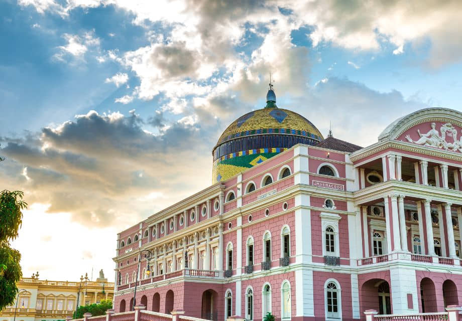 Descubra as 7 maravilhas do Brasil: Guia turístico para apreciar a beleza nacional