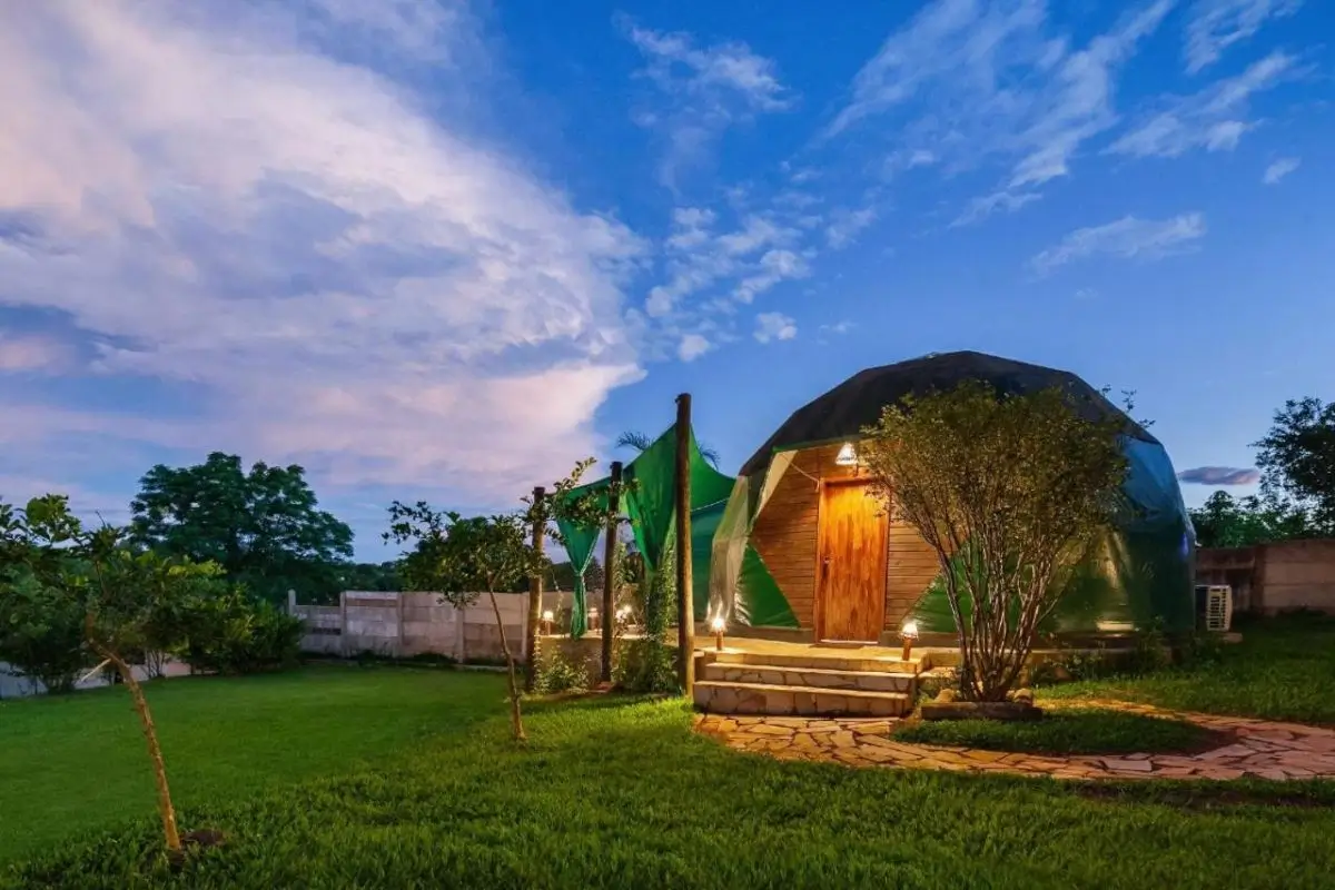 Descubra o glamping no Brasil: 7 destinos imperdíveis para acampar com luxo!