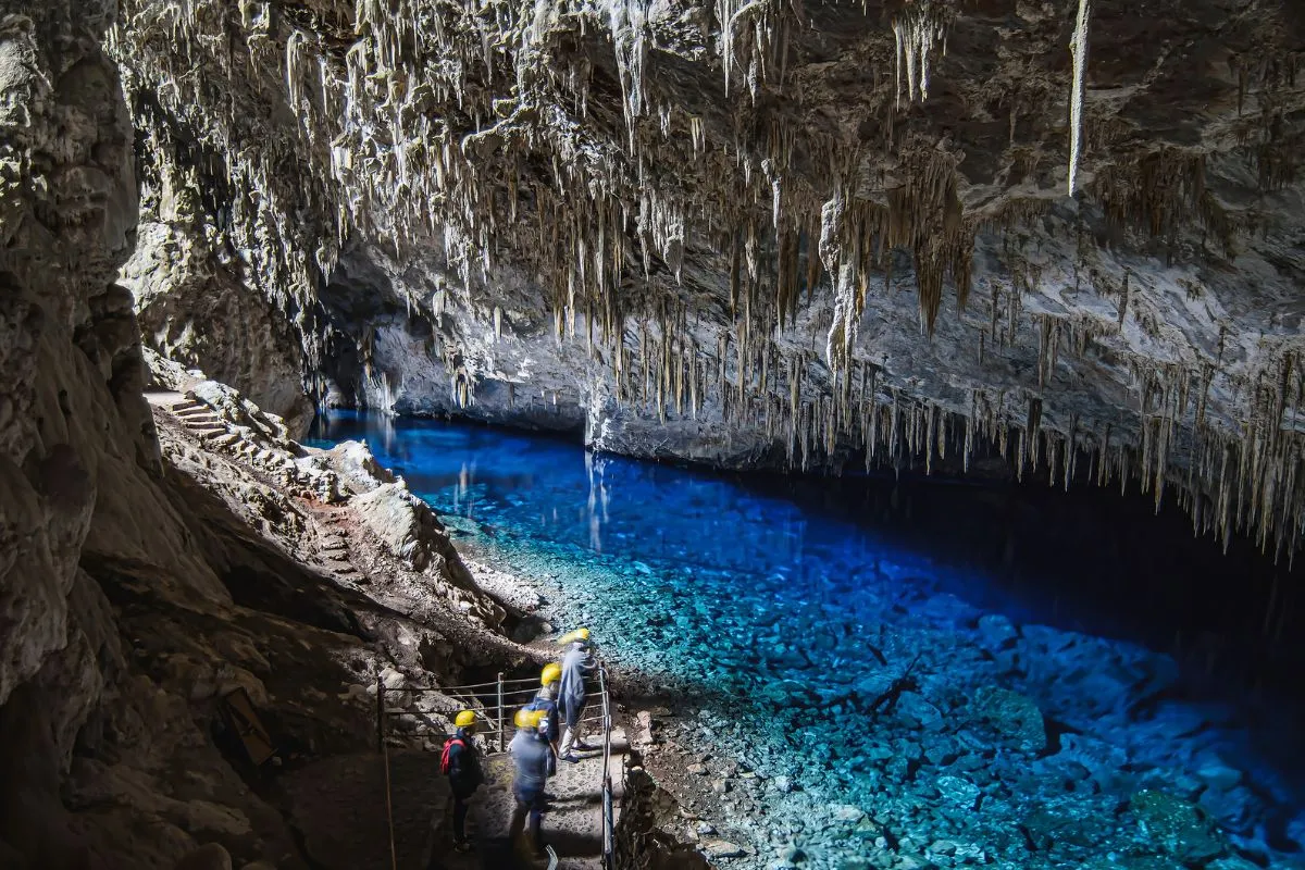 Gruta do Lago Azul