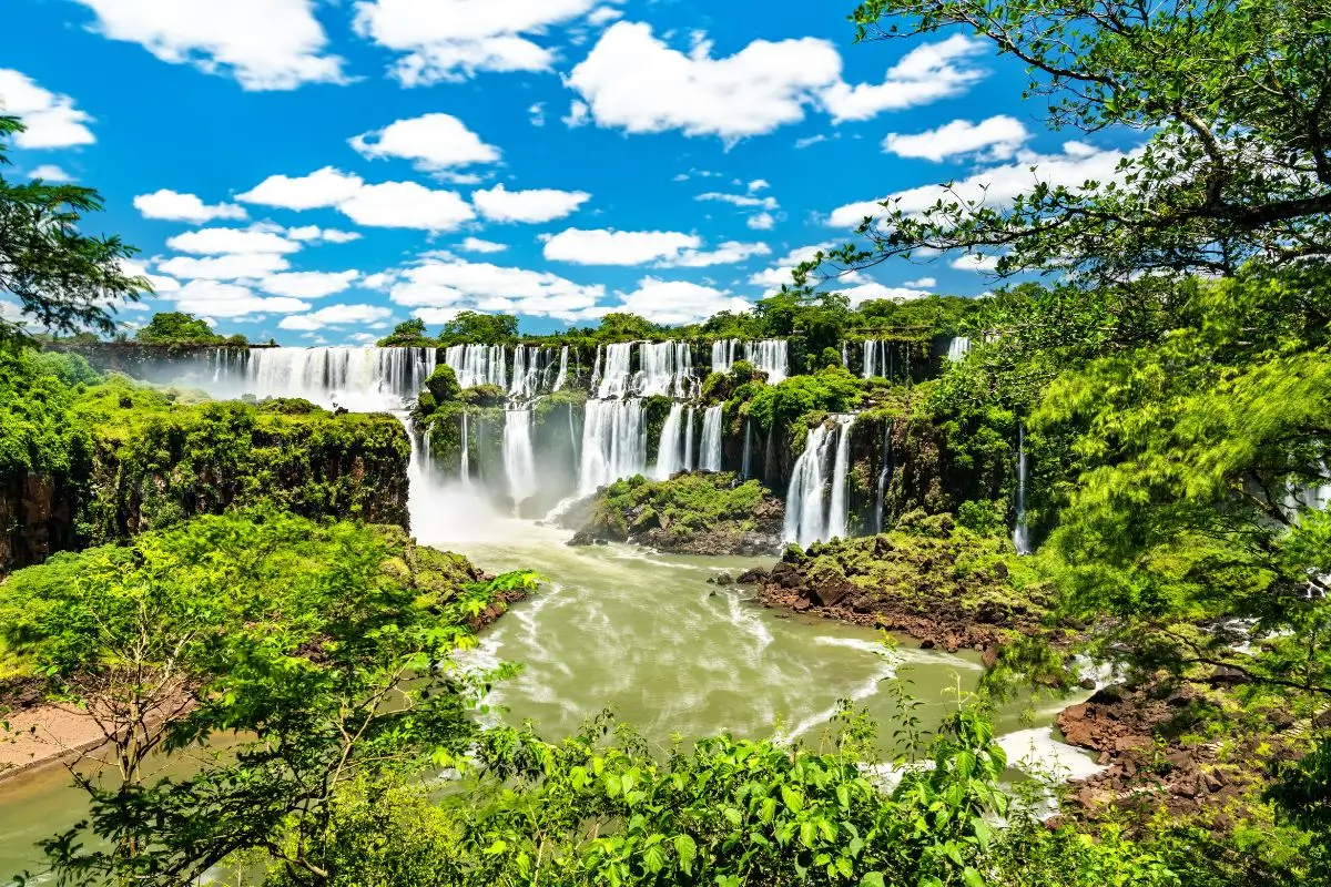 8 lugares lindos pra viajar no Brasil: Explore destinos paradisíacos!