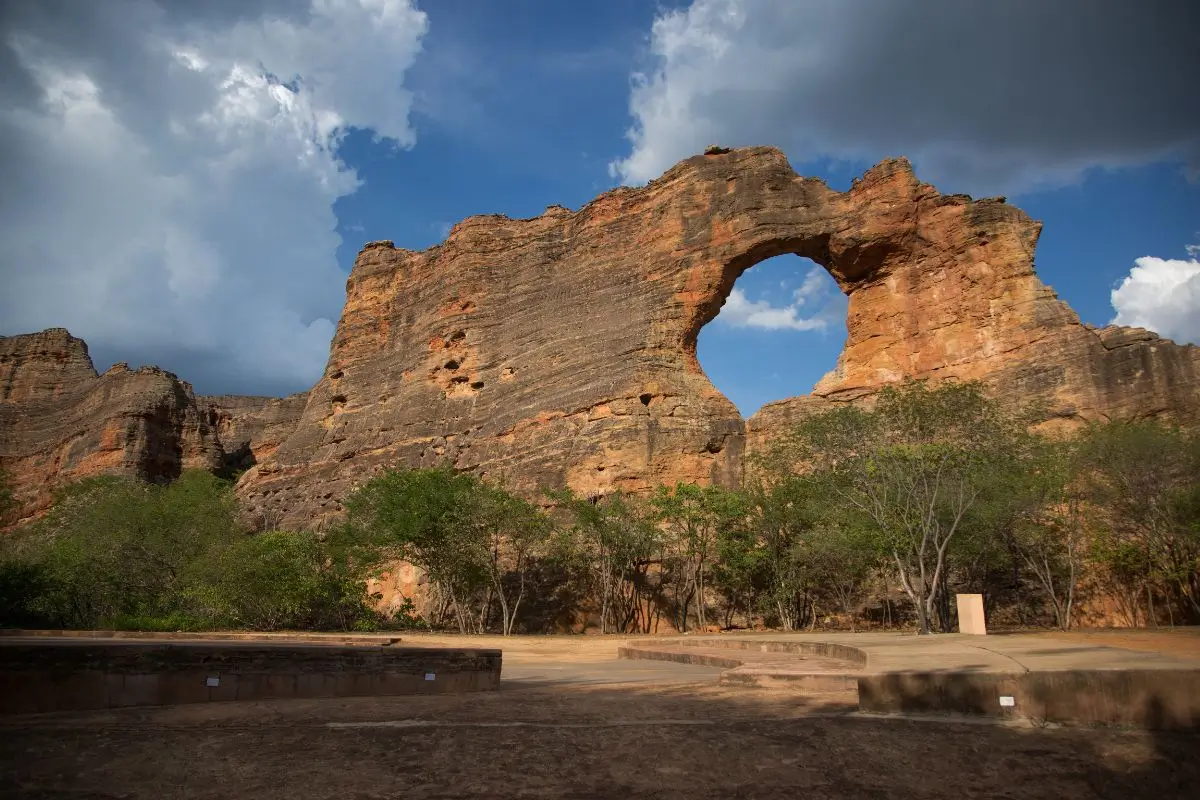 Viva a pré-história hoje: 7 lugares pré-históricos que você pode visitar no Brasil