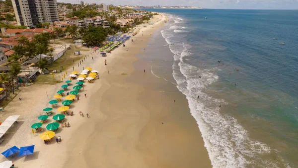 Brasil Amplia Destinos com Selo de Sustentabilidade: Líder em Praias e Marinas com Bandeira Azul