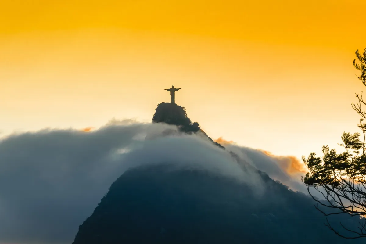 Pôr do sol no Cristo Redentor