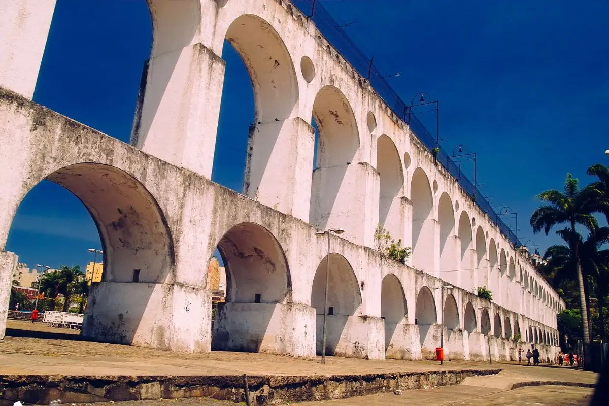 Guia Turístico para conhecer a Lapa, Rio de Janeiro: O Berço da Boemia Carioca