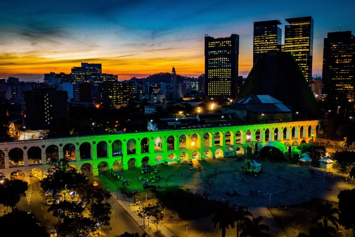 Guia Turístico para conhecer a Lapa, Rio de Janeiro: O Berço da Boemia Carioca