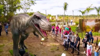 Vale Nacional dos Dinossauros em Cruzeiro do Oeste, PR