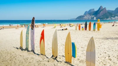 Pranchas de surf na praia de Ipanema, praias do Rio de Janeiro, rj