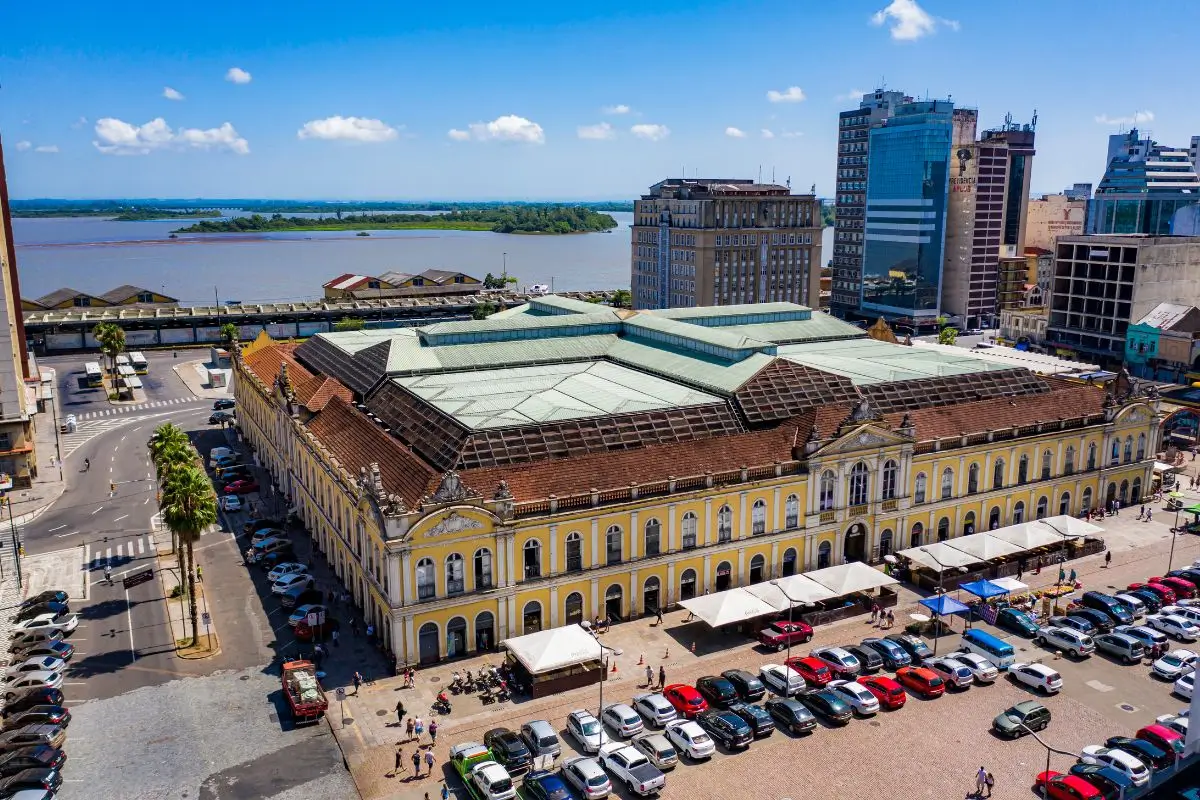 Mercado Público de Porto Alegre: Compras e Cultura no Centro Histórico