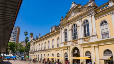 Mercado Público de Porto Alegre: Compras e Cultura no Centro Histórico