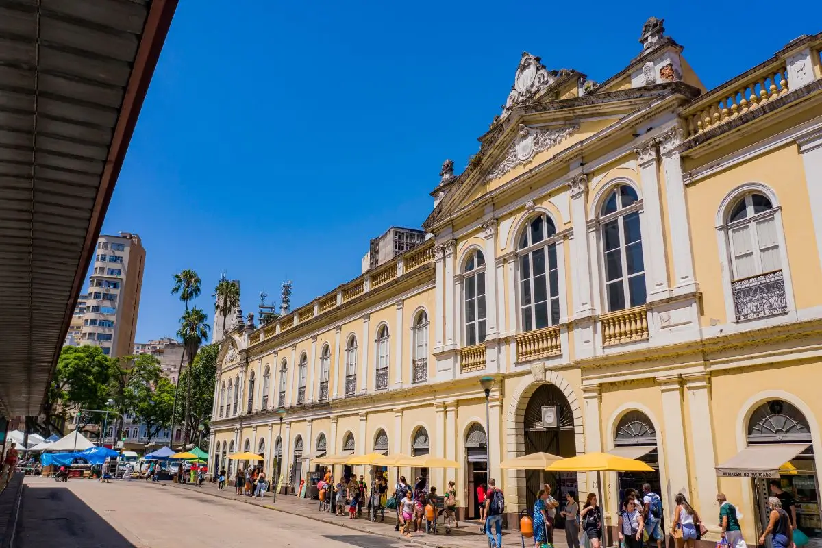 Mercado Público de Porto Alegre: Compras e Cultura no Centro Histórico