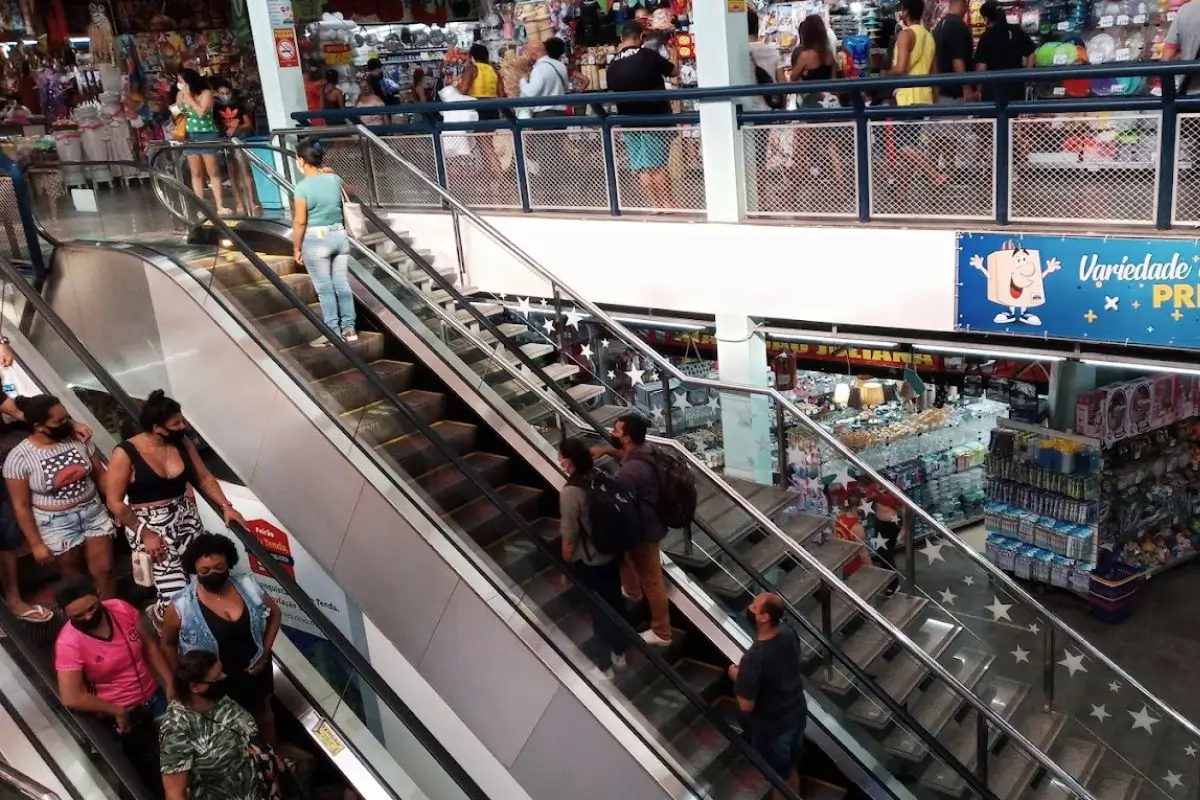 Conheça o Mercadão de Madureira no Rio de Janeiro