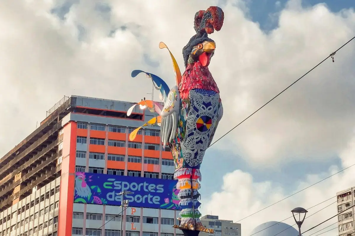 Galo da Madrugada: O Maior Bloco de Carnaval do Mundo