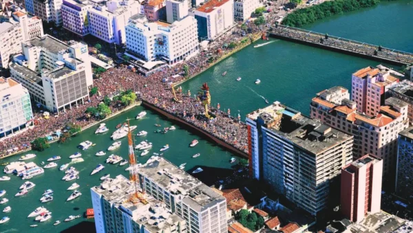 Galo da Madrugada: O Maior Bloco de Carnaval do Mundo