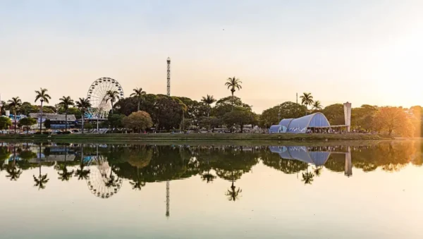 viagem de onibus pelas maiores cidades de Minas Gerais em tamanho e população: Belo Horizonte