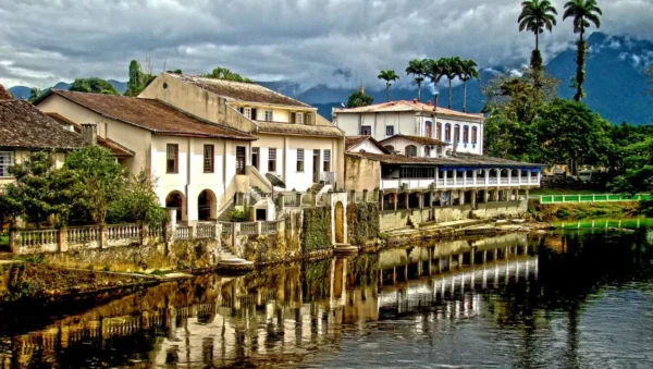 bate e volta curitiba, Morretes