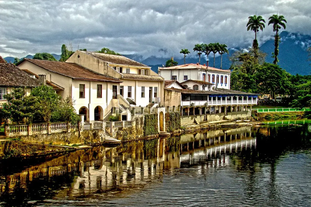 bate e volta curitiba, Morretes