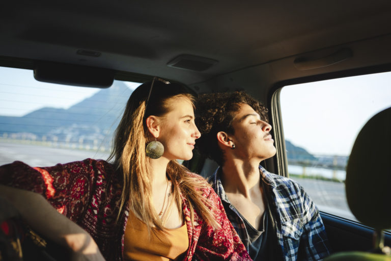 5 cose da evitare durante un viaggio in auto